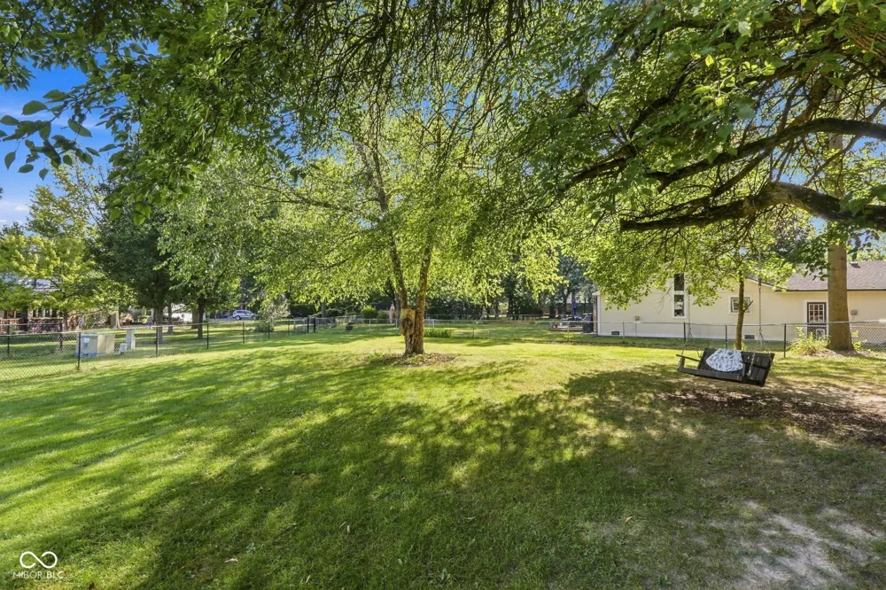 8330 Dove Court Indianapolis, IN 46256