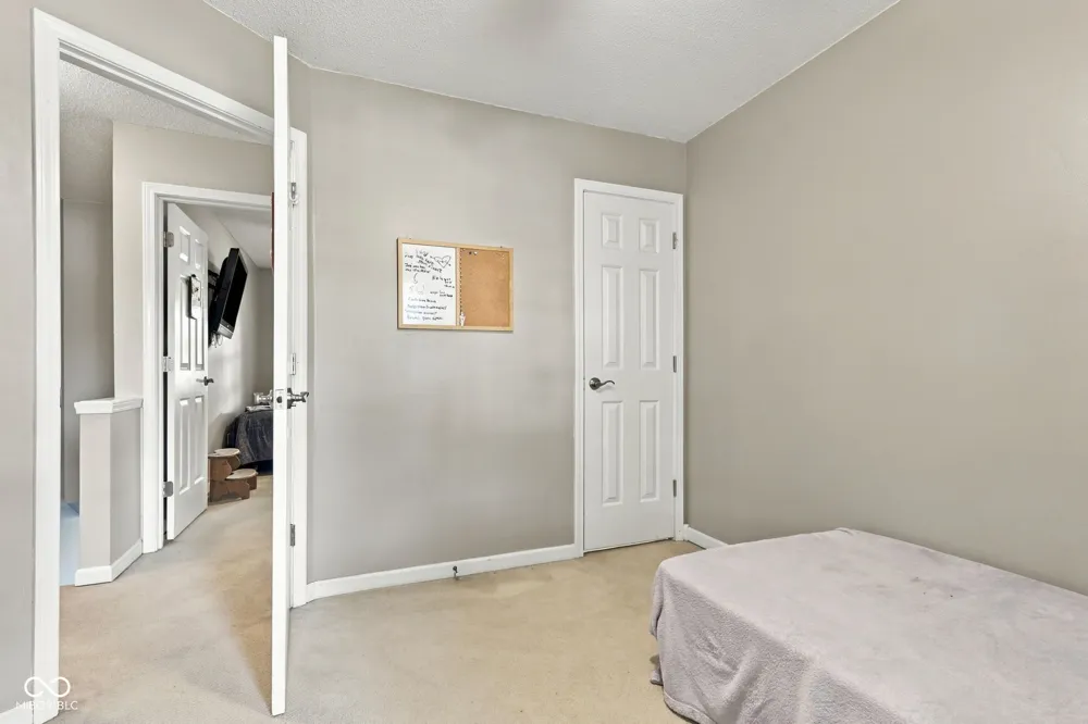 8330 Dove Court Indianapolis, IN 46256