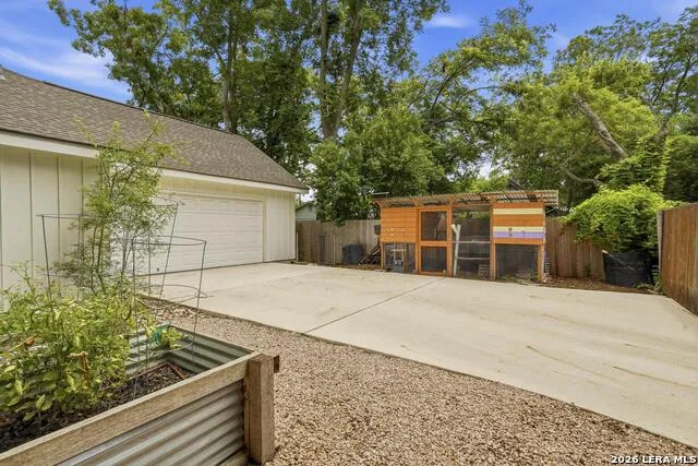 404 OGRADY ST Boerne, TX 78006