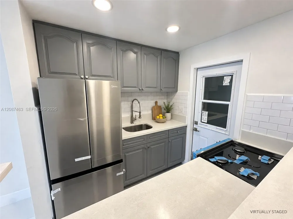 921 Jefferson Ave #4E Miami Beach, FL 33139