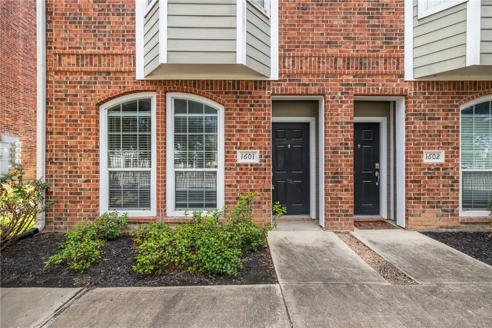 1198 Jones Butler Road #1601 College Station, TX 77840