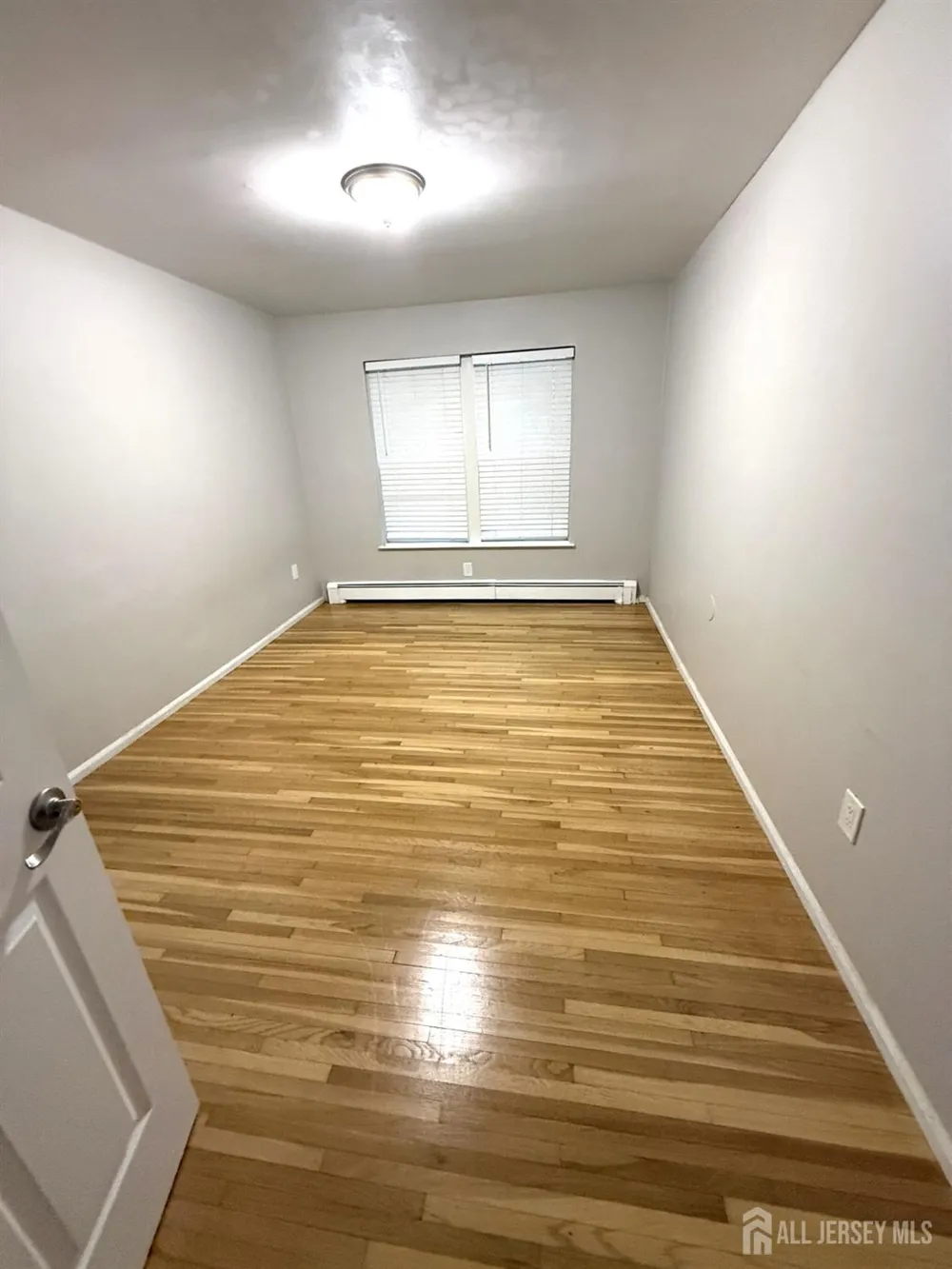 289 main Street #11L Spotswood, NJ 08444