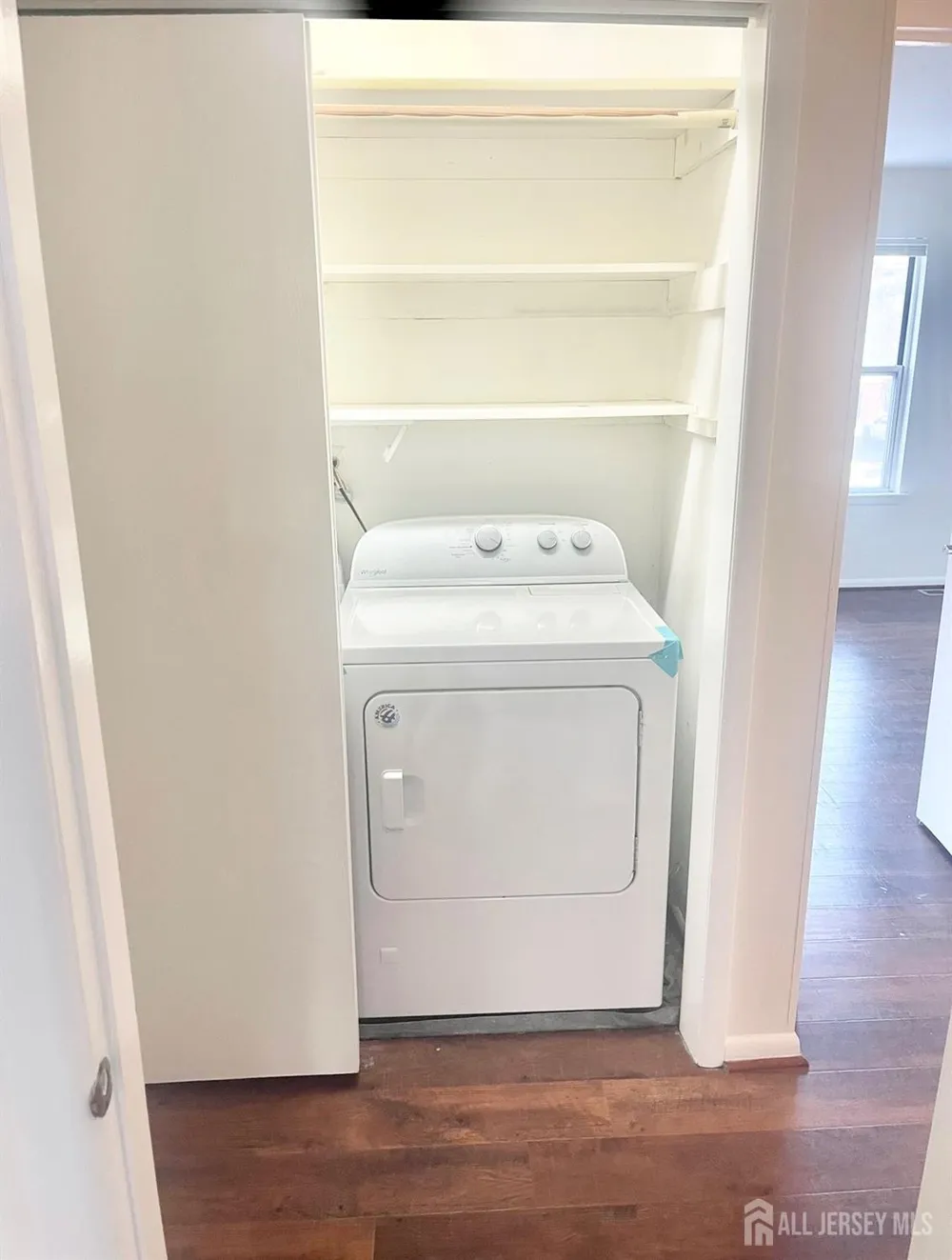9 Lawry Court East Brunswick, NJ 08816