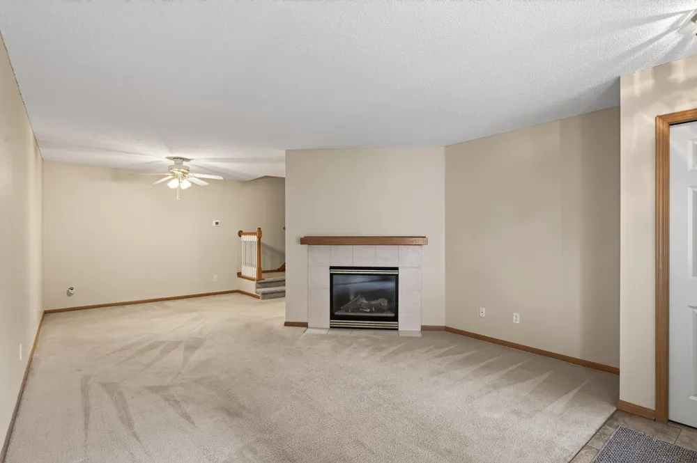 2407 Harvest Way Chanhassen, MN 55317
