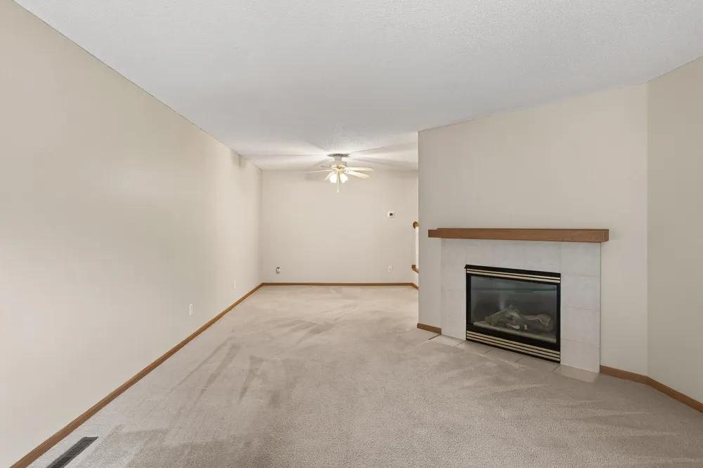 2407 Harvest Way Chanhassen, MN 55317