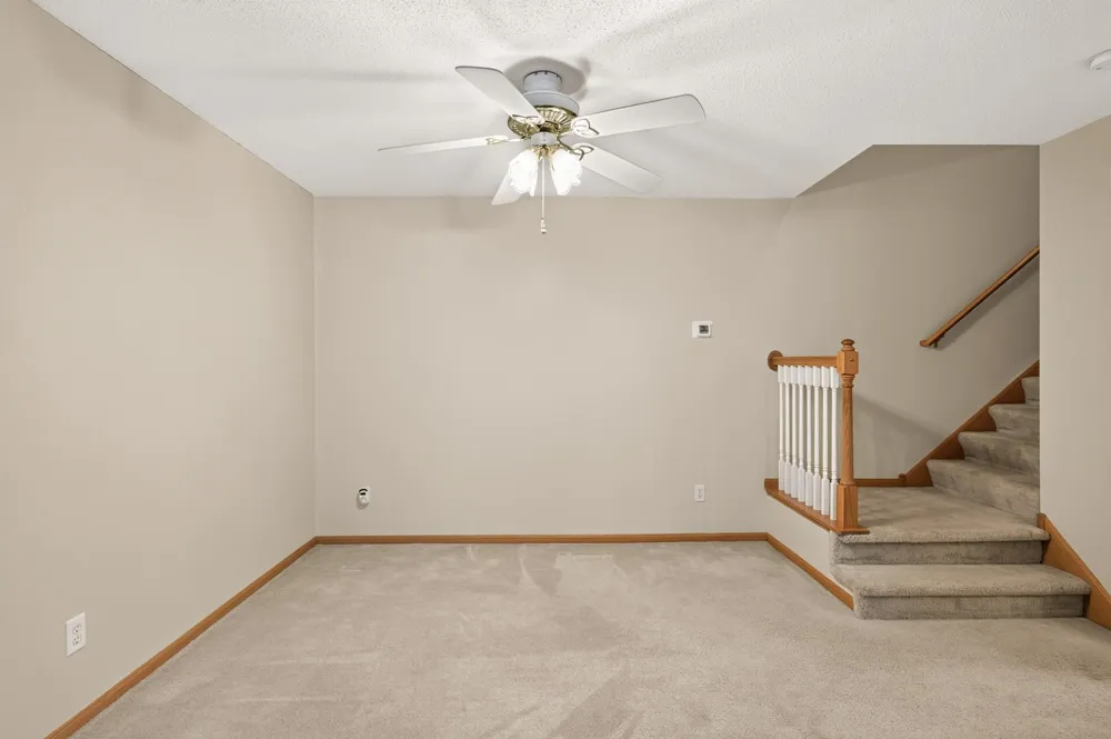 2407 Harvest Way Chanhassen, MN 55317