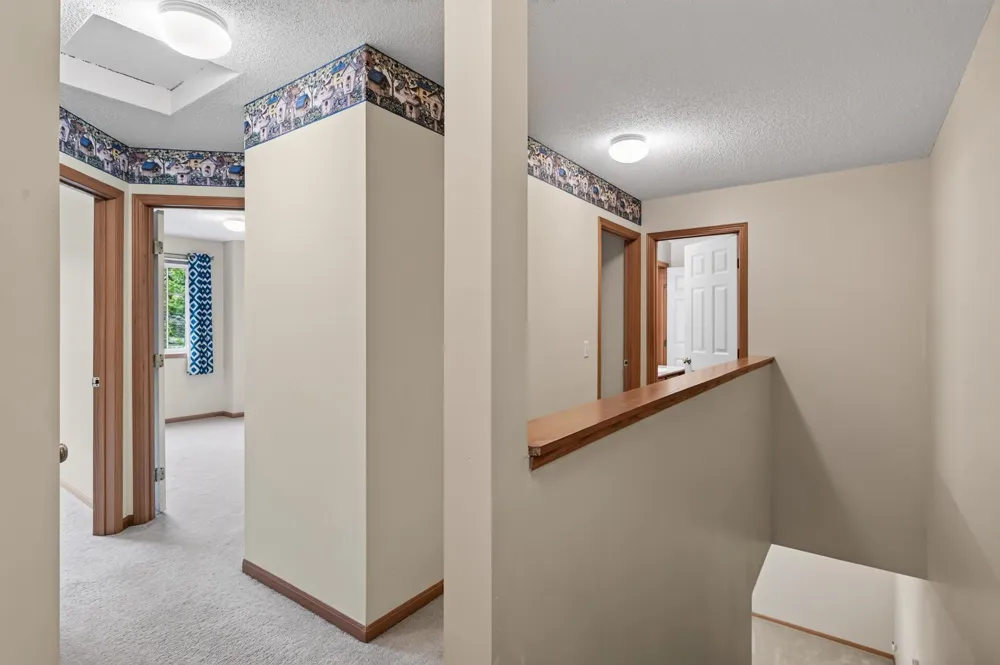 2407 Harvest Way Chanhassen, MN 55317