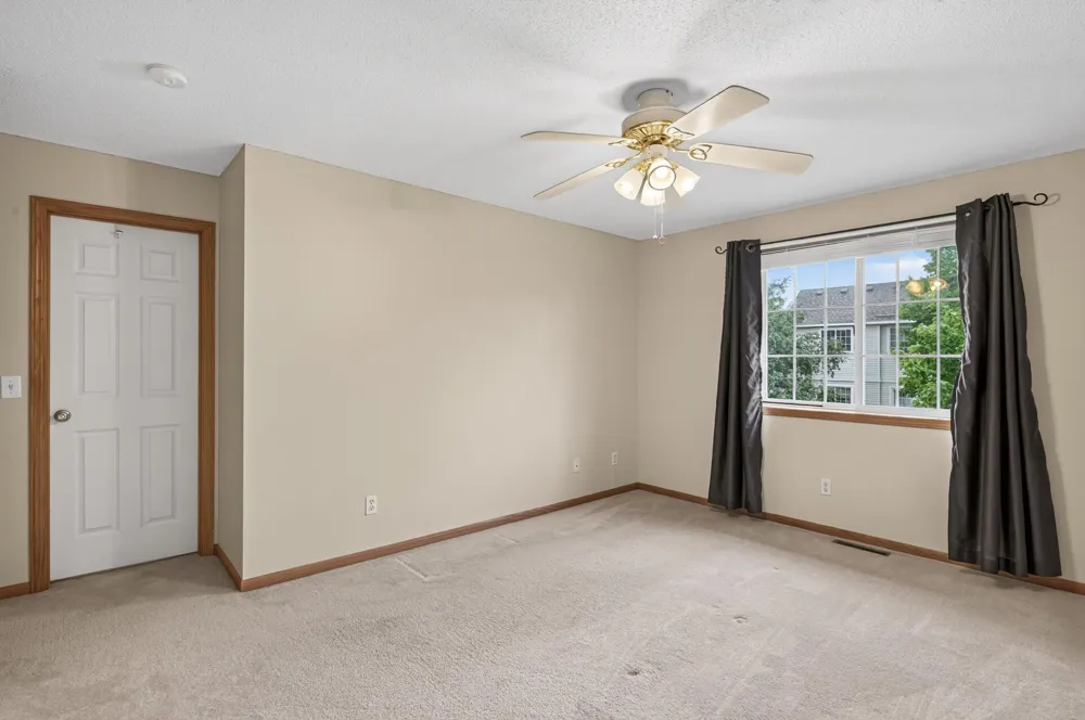 2407 Harvest Way Chanhassen, MN 55317