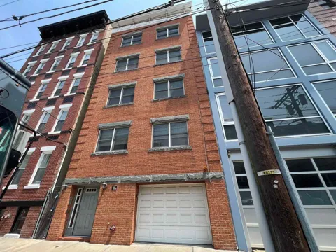 613 MONROE ST