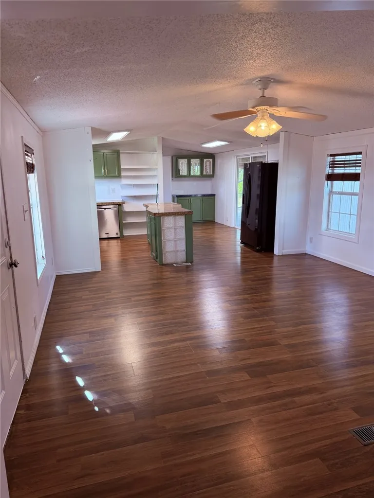 239 County Road 1026 Kingsville, TX 78363