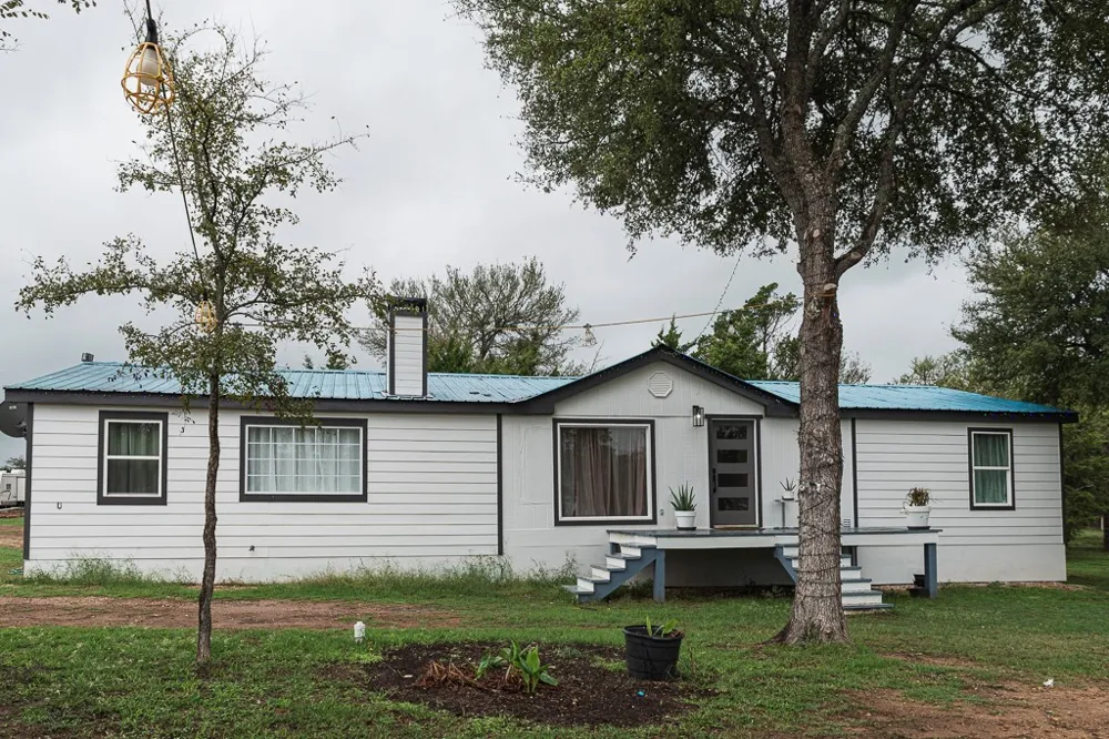 1185 Fm 812 Cedar Creek, TX 78612