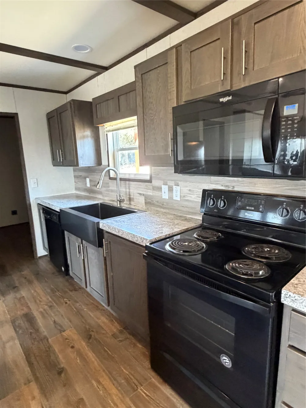873 Lonesome Trail Driftwood, TX 78619