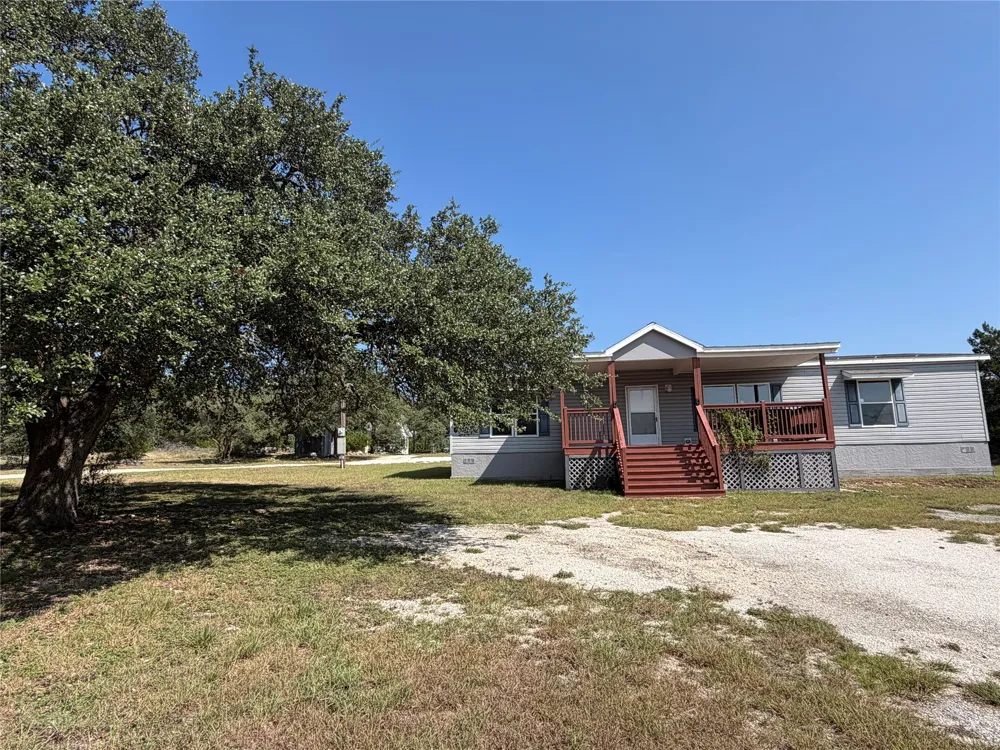 873 Lonesome Trail Driftwood, TX 78619