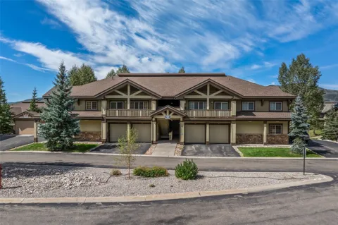 3310 Columbine Drive #1404