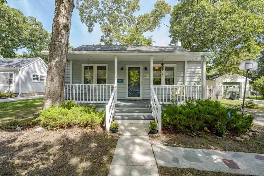 212 Davis Ave Linwood, NJ 08221