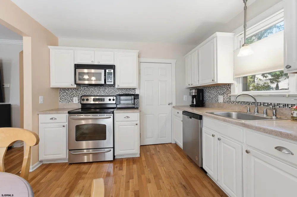 212 Davis Ave Linwood, NJ 08221