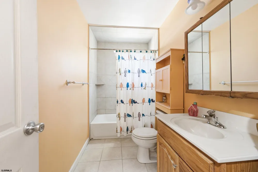 212 Davis Ave Linwood, NJ 08221