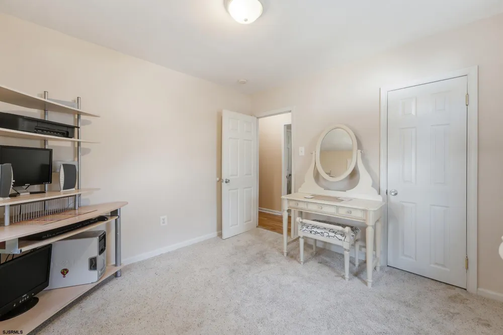 212 Davis Ave Linwood, NJ 08221