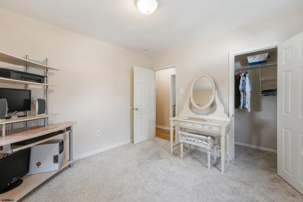212 Davis Ave Linwood, NJ 08221