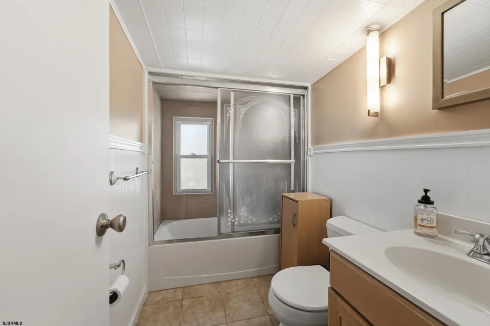 212 Davis Ave Linwood, NJ 08221