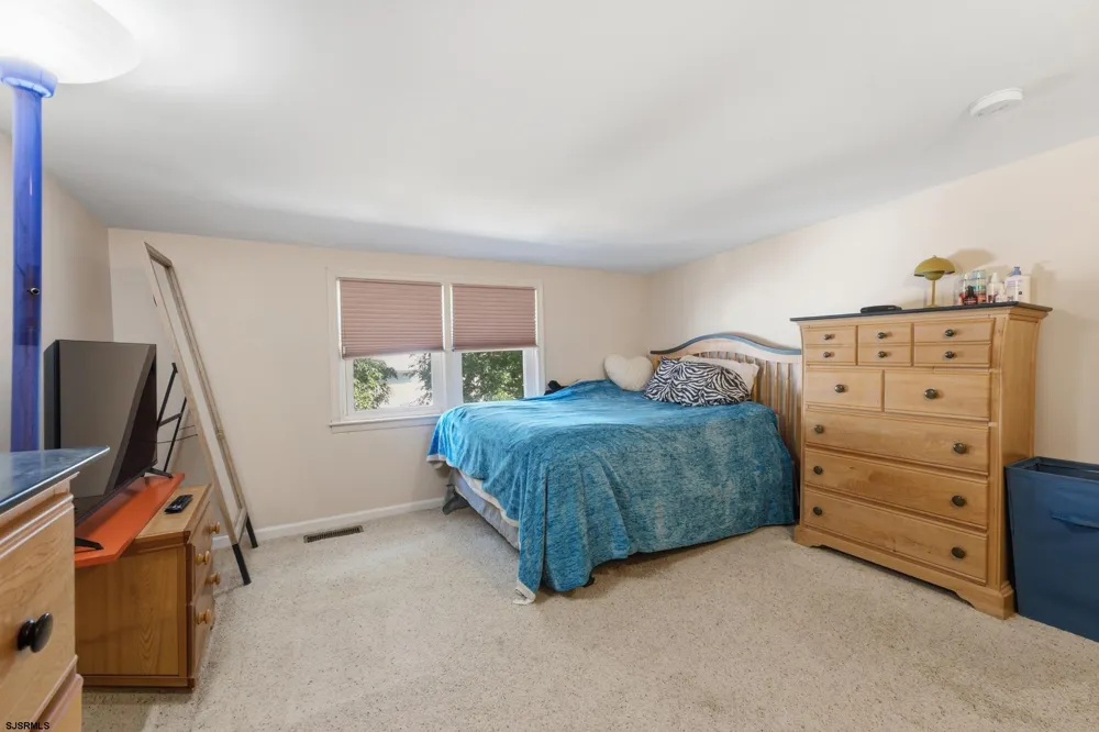 212 Davis Ave Linwood, NJ 08221