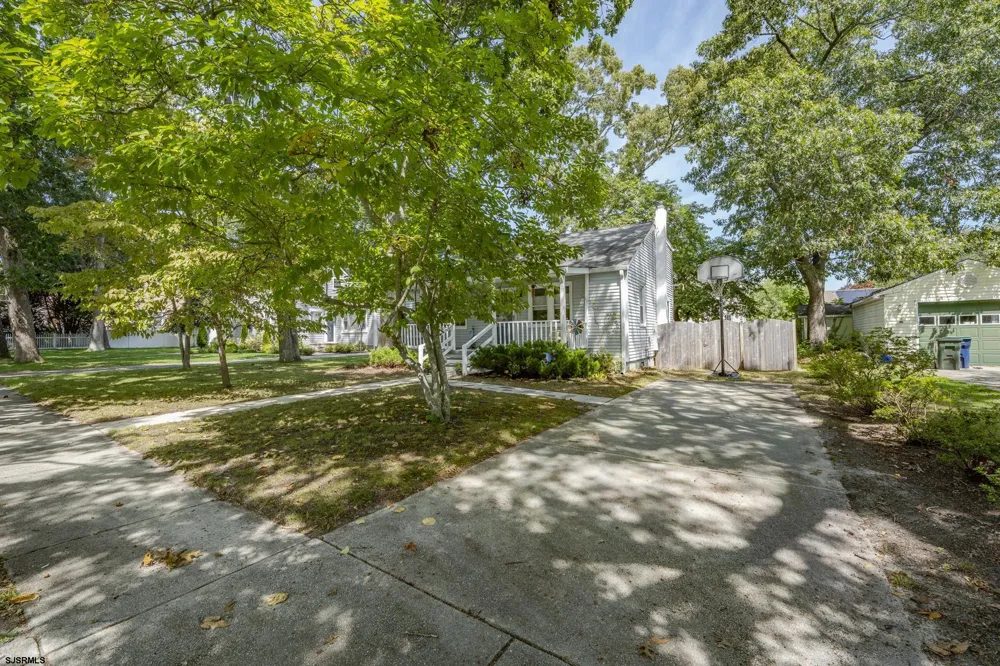212 Davis Ave Linwood, NJ 08221