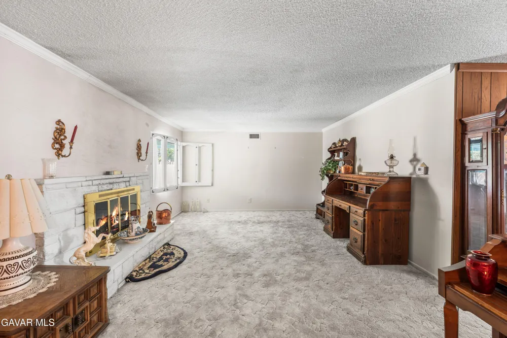 1152 E Avenue J1 Lancaster, CA 93535