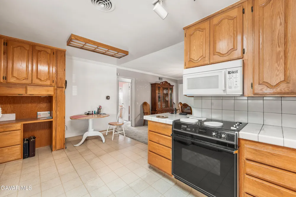 1152 E Avenue J1 Lancaster, CA 93535