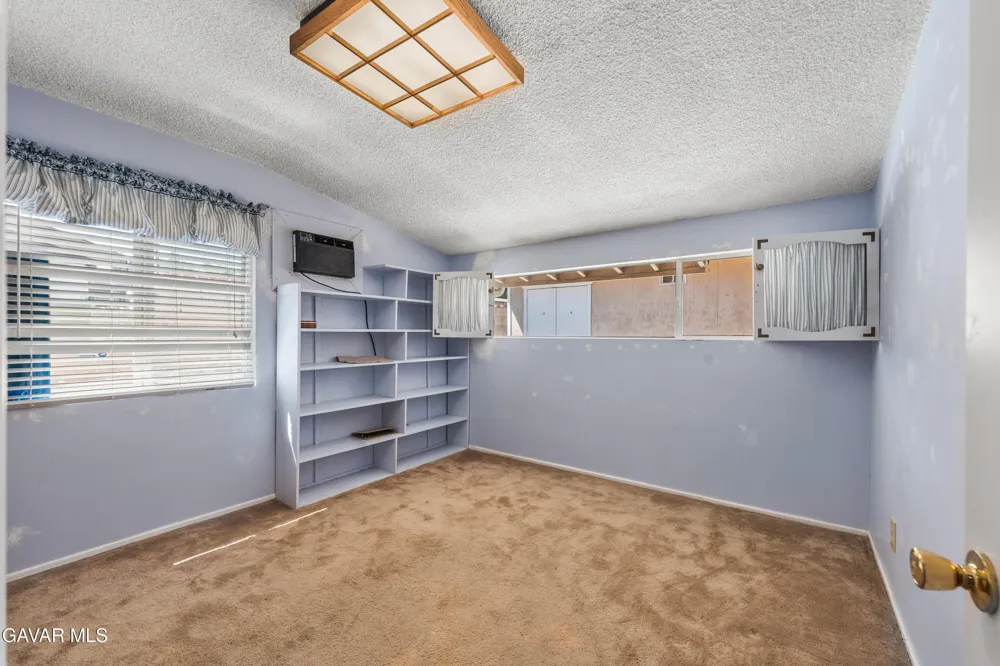 1152 E Avenue J1 Lancaster, CA 93535