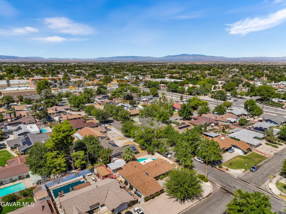 1152 E Avenue J1 Lancaster, CA 93535