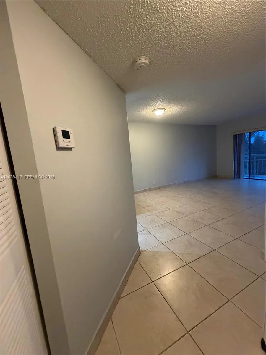 8290 Lake Dr #540 Doral, FL 33166