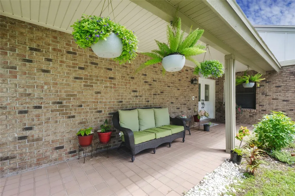 6729 EDGEWORTH DRIVE Orlando, FL 32819
