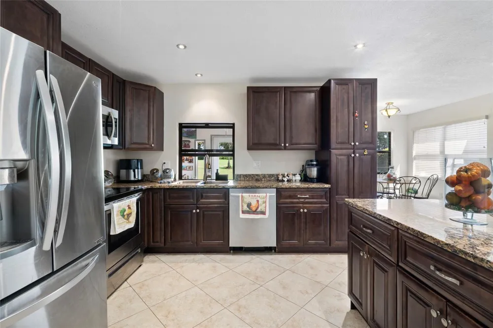6729 EDGEWORTH DRIVE Orlando, FL 32819