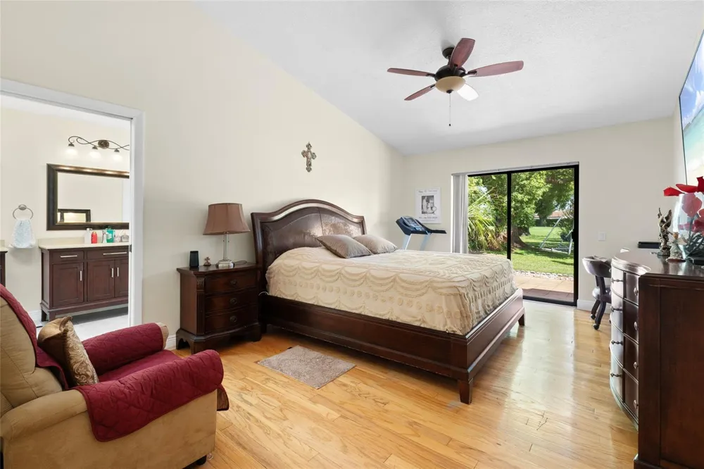6729 EDGEWORTH DRIVE Orlando, FL 32819