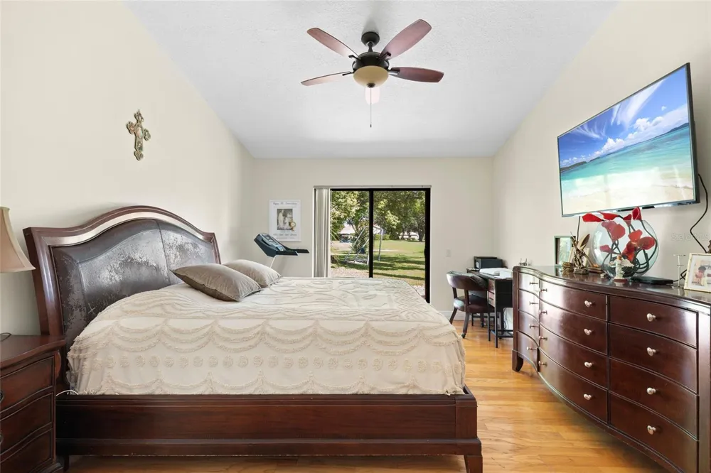 6729 EDGEWORTH DRIVE Orlando, FL 32819