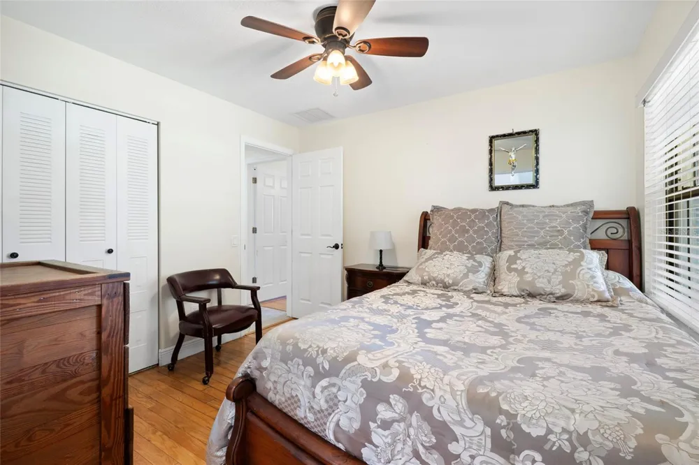 6729 EDGEWORTH DRIVE Orlando, FL 32819
