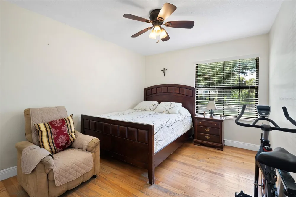6729 EDGEWORTH DRIVE Orlando, FL 32819