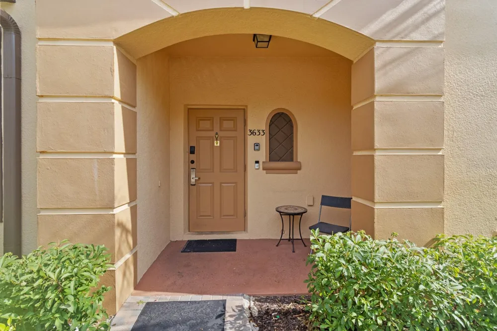 3633 CALABRIA AVENUE Davenport, FL 33897