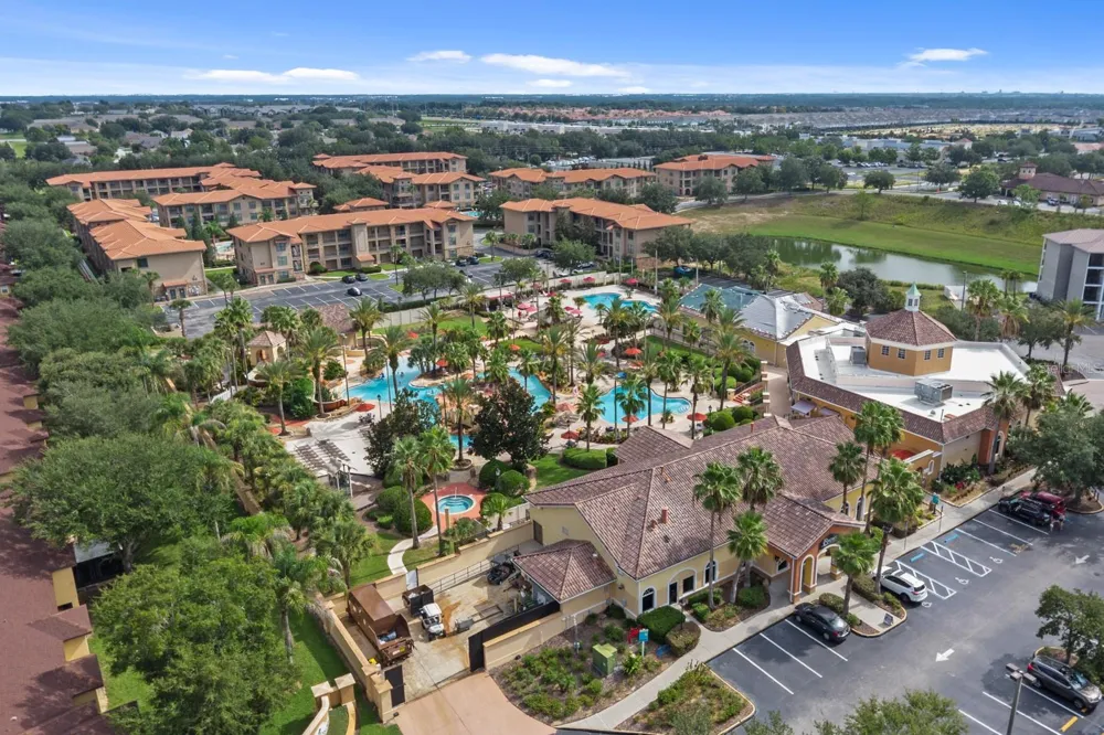 3633 CALABRIA AVENUE Davenport, FL 33897