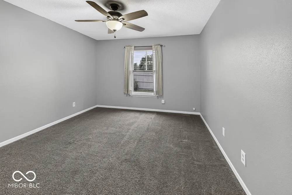 3335 Summer Breeze Lane Indianapolis, IN 46239