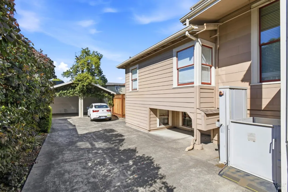 659 Cherry Street Santa Rosa, CA 95404