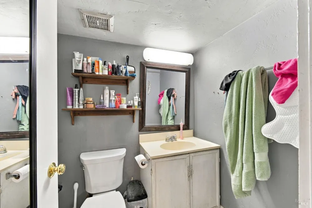 659 Cherry Street Santa Rosa, CA 95404