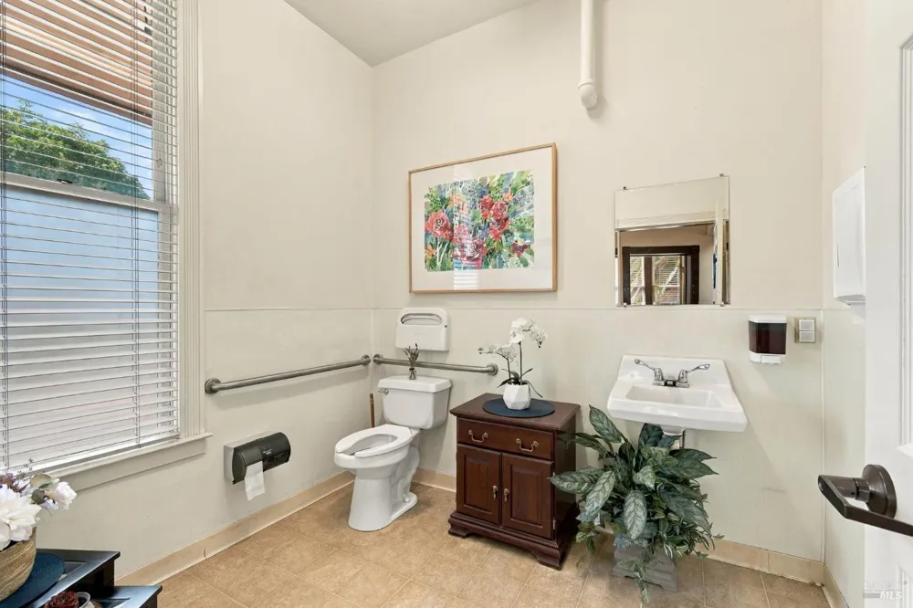 659 Cherry Street Santa Rosa, CA 95404