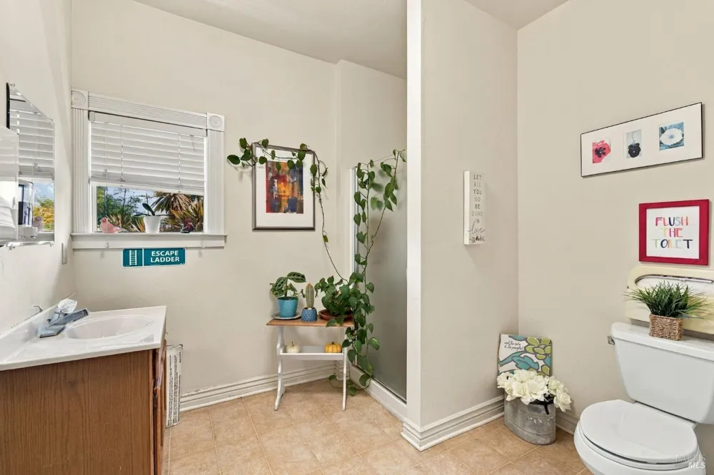659 Cherry Street Santa Rosa, CA 95404