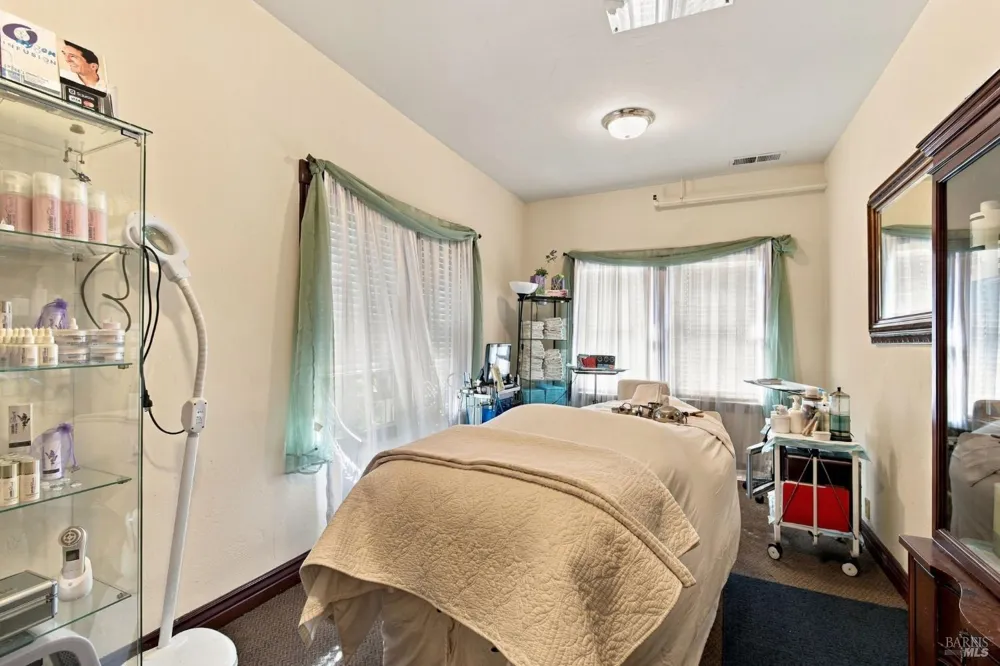 659 Cherry Street Santa Rosa, CA 95404