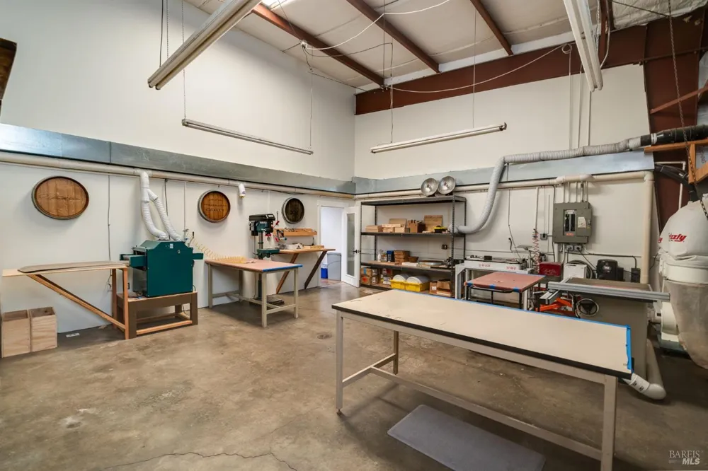 899 Dowdell Lane St. Helena, CA 94574