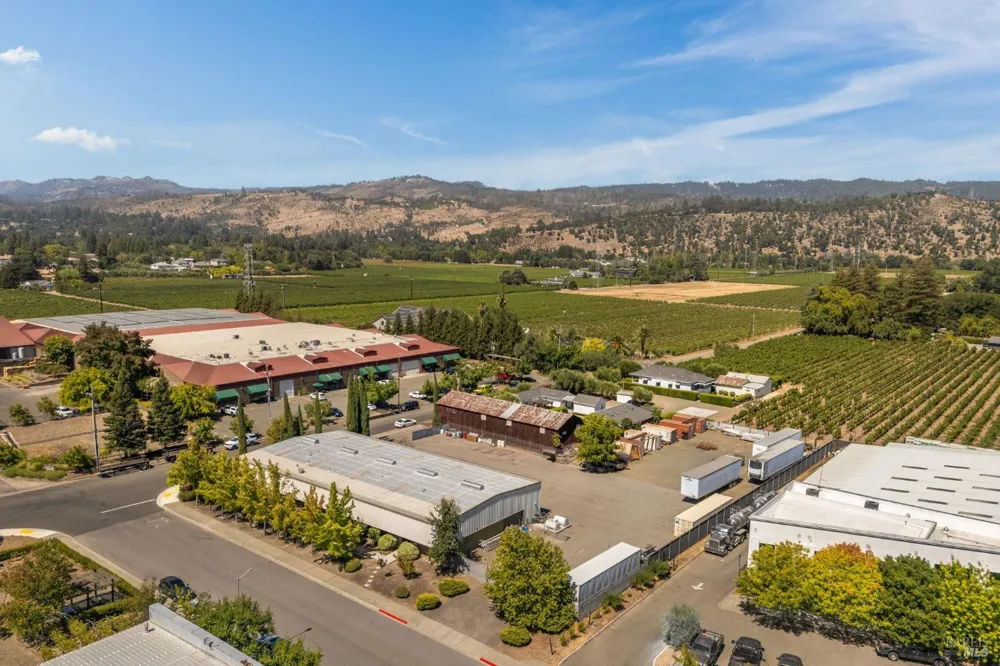 899 Dowdell Lane St. Helena, CA 94574