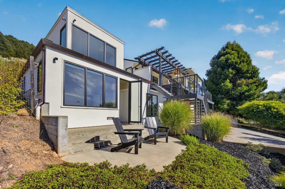 6976 Panoramic Highway Stinson Beach, CA 94970