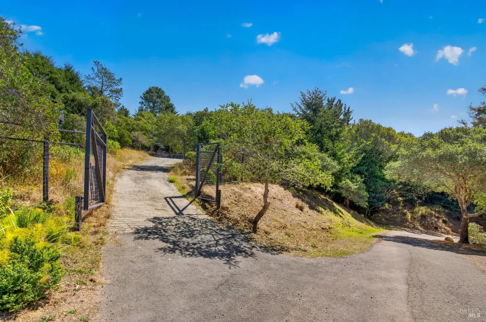 6976 Panoramic Highway Stinson Beach, CA 94970