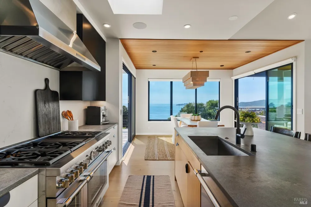 6976 Panoramic Highway Stinson Beach, CA 94970